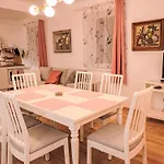 Proton By Interhome דירה *